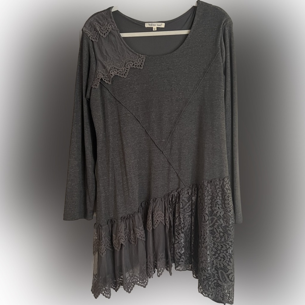 Lacy sharkbite tunic top